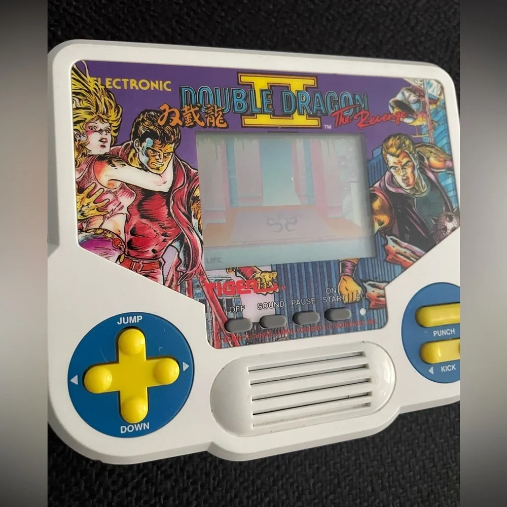 VTG 1988 Tiger Double Dragon II/ The Revenge hand held electronic game